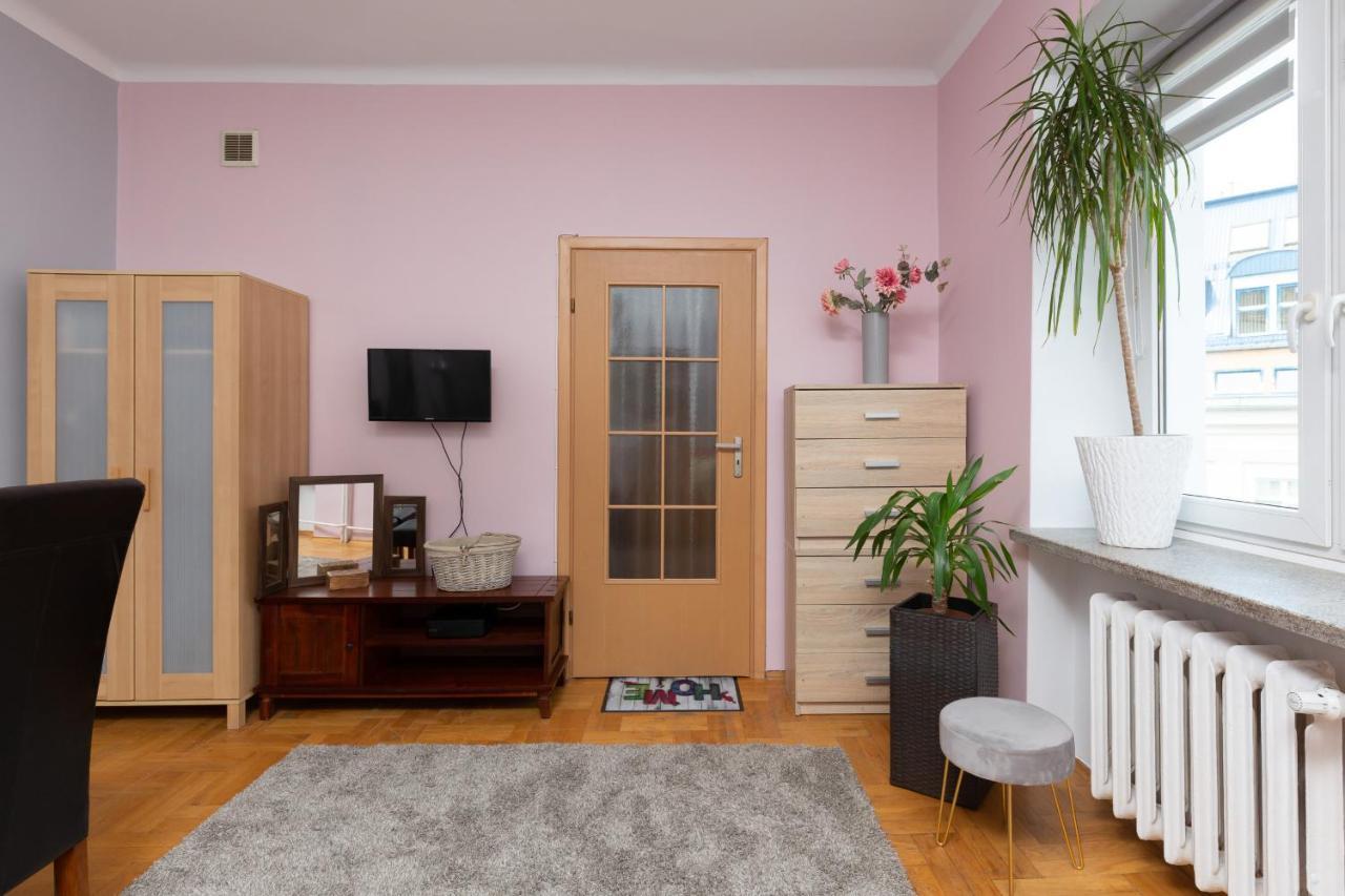 Metro Politechnika Studio Konstytucji By Renters Apartamento Varsóvia Exterior foto